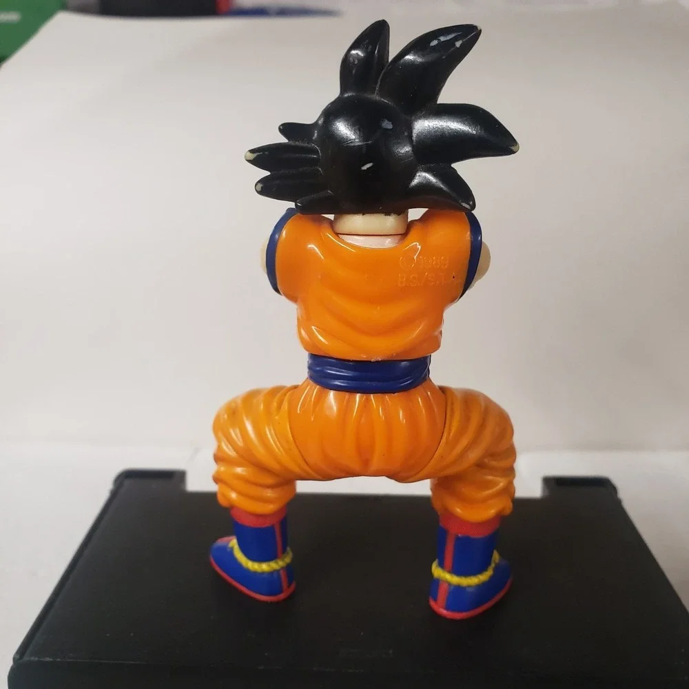 Vintage 1989 Dragon Ball Z Goku Action Figure Kamehameha Pose B.S./S.,T.A.